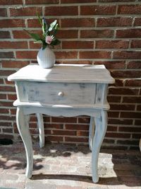 Tafeltje distressed &euro;25,- B55 x H71 x D35